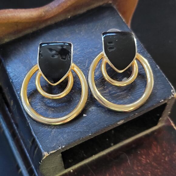 Vintage Black Enamel and Golden Loop Earrings - Timeless Elegance - Picture 1 of 7